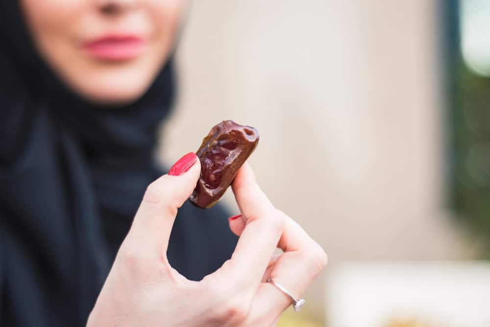 15 Benefits of Eating Dates